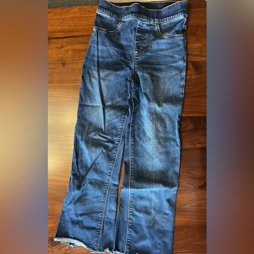 Spanx Stretch Pull on Cropped Jeans